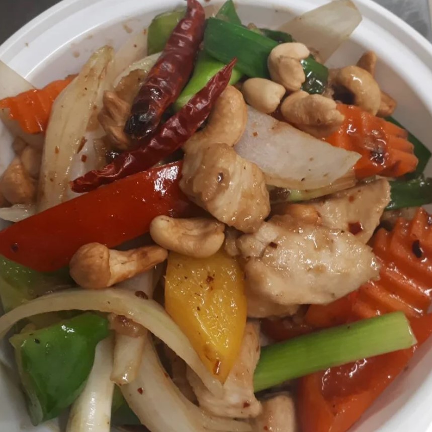 Cashew Nut Stir-Fried (ผัดเม็ดมะม่วงหิมพานต์)