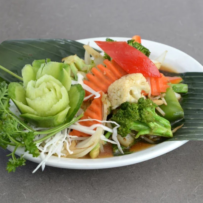 Mixed Vegetables Stir-Fry (ผัดผักรวม) — Mild