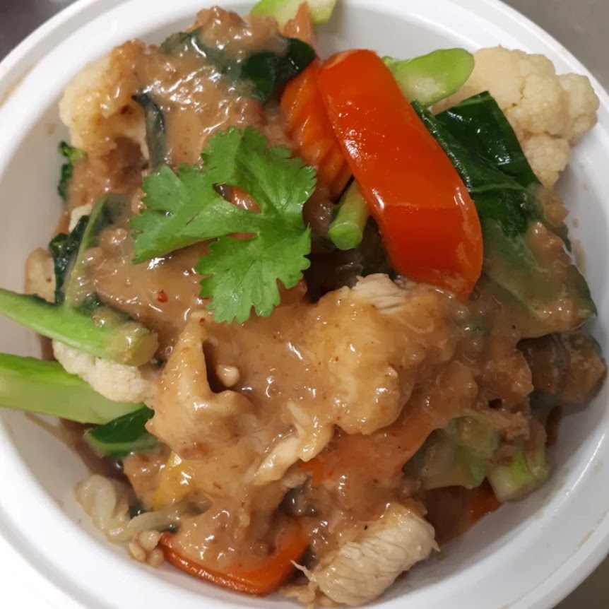 Satay Sauce Stir-Fry (Pad Peanut Sauce) — Mild