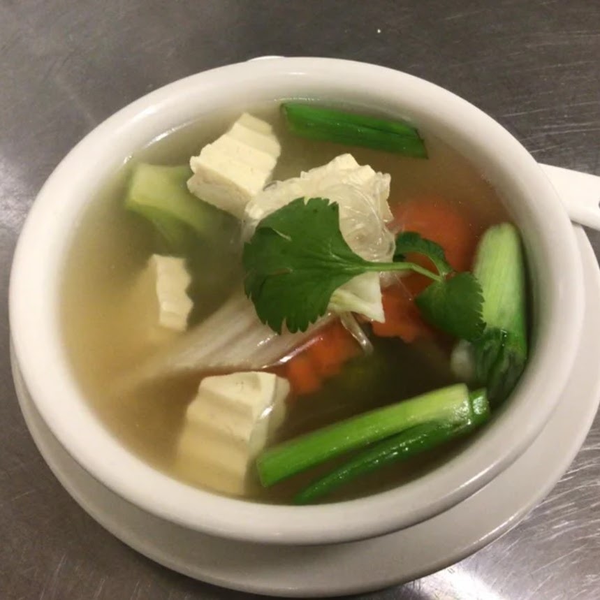 Thai Tofu Soup (Gaeng Jued Tofu)