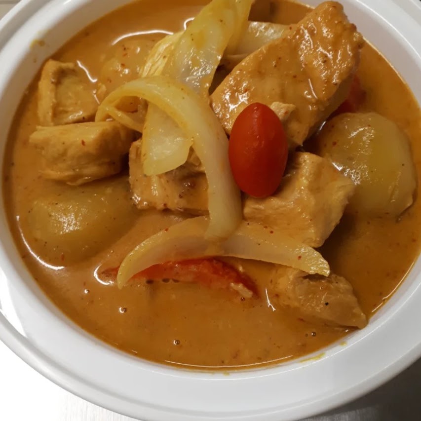 Yellow Curry (แกงกระหรี่)